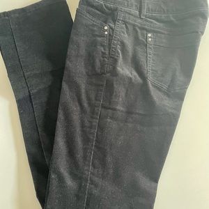 WHBM Black “feel beautiful” slim leg pants
